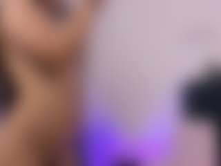 Live cam show with Miarosse - Teen (18+) on intimatelivegirls.com