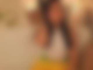 Live cam show with FluffyRosses - Oil on Instabang