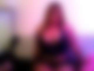 yourluvsam's Live Sex Cam Show