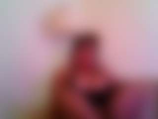 yourluvsam's Live Sex Cam Show