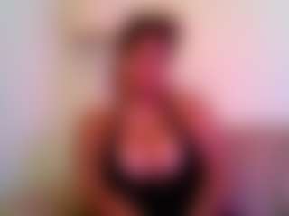 yourluvsam's Live Sex Cam Show