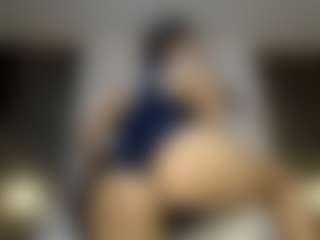 Live cam show with CurvyBombom - Doggy on live18s.com