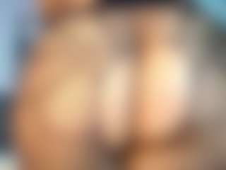 CurvyBombom's Live Sex Cam Show