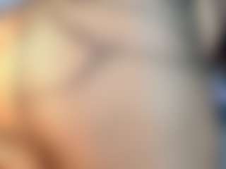 CurvyBombom's Live Sex Cam Show