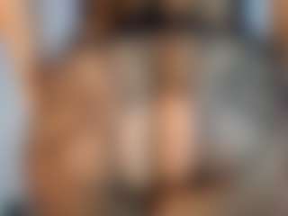 CurvyBombom's Live Sex Cam Show