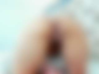 Live cam show with Evonny-Becker - Tease Teen (18+) on Camsoda
