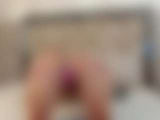 Live cam show with Evonny-Becker - Anal on SinfulBabes