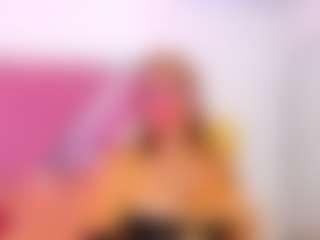 Live cam show with georginamarini - New Brown Eyes on CamClone