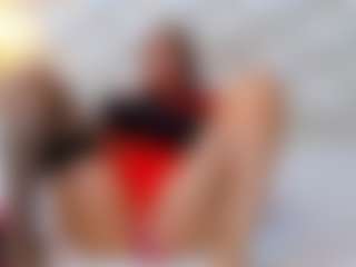 Live cam show with georginamarini - New Petite on StripNow