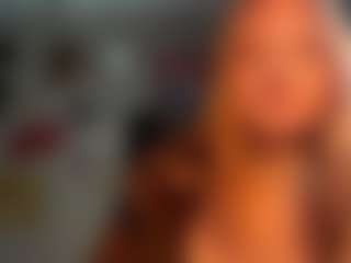 Live cam show with KyleeLeash - Strip MILF on xxxlivecams.org