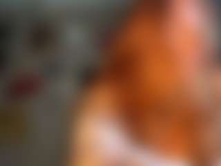 Live cam show with KyleeLeash - New Teen (18+) on friskycurves.com