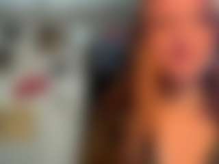 Live cam show with KyleeLeash - College Mature on Soda Cam