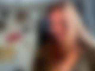 Live cam show with KyleeLeash - College Teen (18+) on Soda Cam
