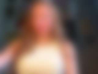 Live cam show with KyleeLeash - Blonde Hair College on TeamSkeetLive