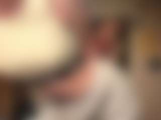 Live cam show with KyleeLeash - Nipple Piercings on TeamSkeetLive