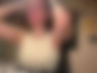 Live cam show with KyleeLeash - College on Dare Cams