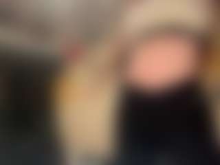 Live cam show with KyleeLeash - Smoking on slutload