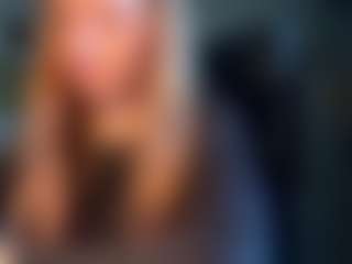 Live cam show with KyleeLeash - College Latina on live.xheat.ai