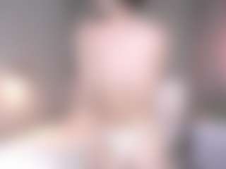MaileBroeker MILF webcam performer live streaming
