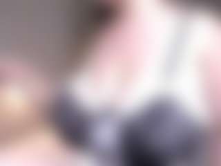 MaileBroeker MILF webcam performer live streaming