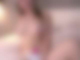 Live cam show with MaileBroeker - Amateur Curvy on TeamSkeetLive