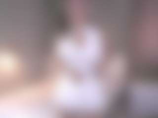 Live cam show with MaileBroeker - Big Tits on friskycurves.com