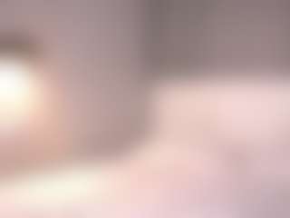 Live cam show with MaileBroeker - Strip on Camsoda
