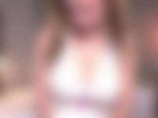 Live cam show with MaileBroeker - Amateur Curvy on Camsoda