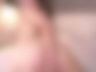 Live cam show with MaileBroeker - Lush MILF on Milfs Live