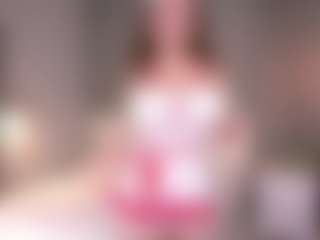 Live cam show with MaileBroeker - Spy Mature on Dolls Live