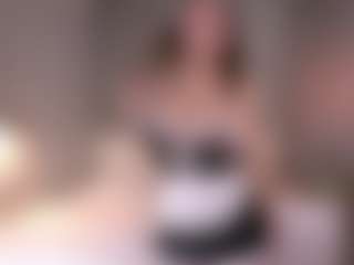 Live cam show with MaileBroeker - Lush Brown Hair on Latina Girls