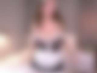 Live cam show with MaileBroeker - College MILF on Camsoda