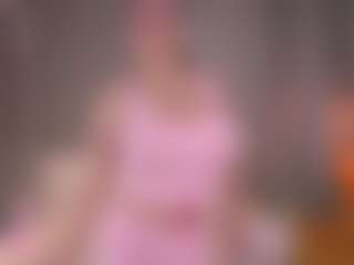 Live cam show with MaileBroeker - College MILF on Camsoda