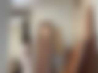 MiaThorburn's Live Sex Cam Show