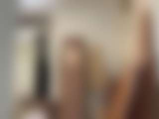 Live cam show with MiaThorburn - Brown Hair on Dolls Live