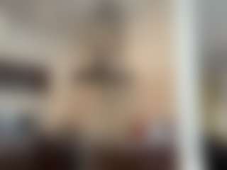 Live cam show with MiaThorburn - Spank Brown Hair on Camming Site
