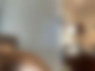 MiaThorburn's Live Sex Cam Show