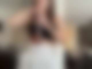 Live cam show with MiaThorburn - Young Adult on Soda Cam