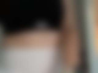 MiaThorburn's Live Sex Cam Show