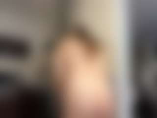 MiaThorburn's Live Sex Cam Show
