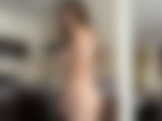 MiaThorburn's Live Sex Cam Show