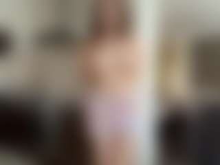 MiaThorburn's Live Sex Cam Show