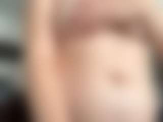MiaThorburn's Live Sex Cam Show