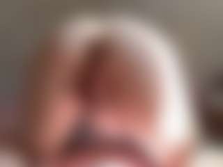 MiaThorburn's Live Sex Cam Show