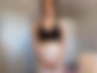 MiaThorburn's Live Sex Cam Show