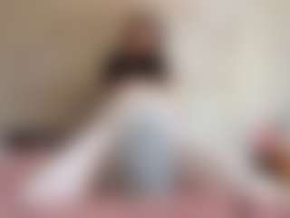 MiaThorburn's Live Sex Cam Show