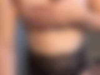 MiaThorburn's Live Sex Cam Show