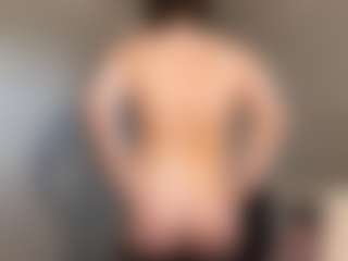 MiaThorburn's Live Sex Cam Show