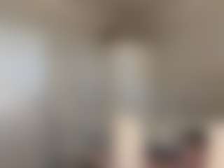 MiaThorburn's Live Sex Cam Show