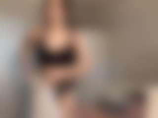 MiaThorburn's Live Sex Cam Show